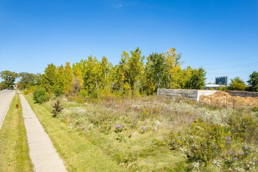 More Photos Of 11777 Nagel St, Warren Land For Sale