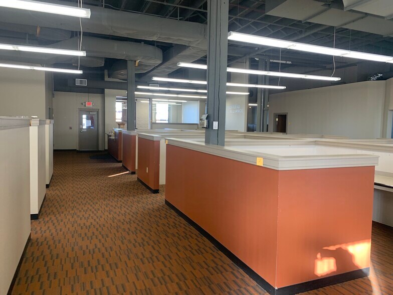 More Photos Of 10-14 E Worcester St, Worcester Office For Lease