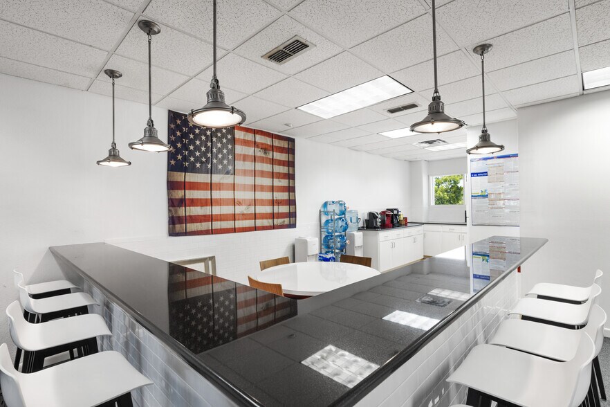 More Photos Of 1200 West Fwy, Fort Worth Office For Lease