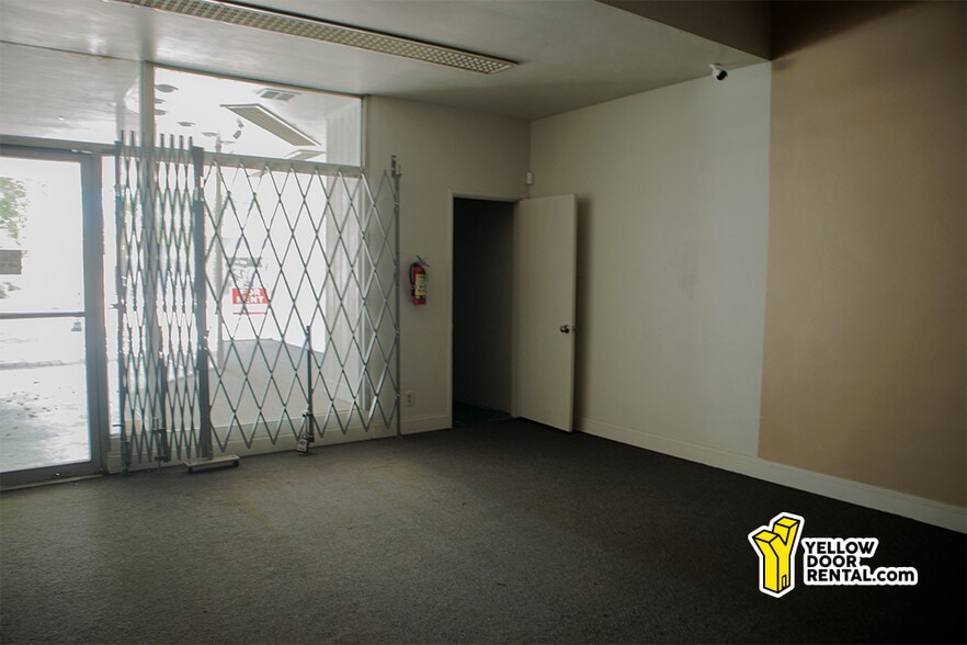 More Photos Of 134 S K St, Tulare Storefront For Lease