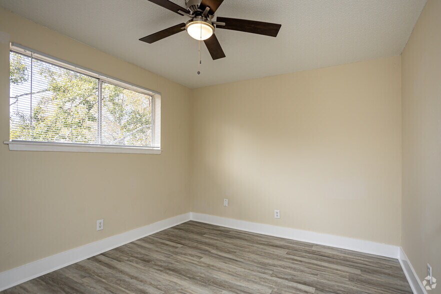 More Photos Of 2700 Mary St, Slidell Apartments For Sale
