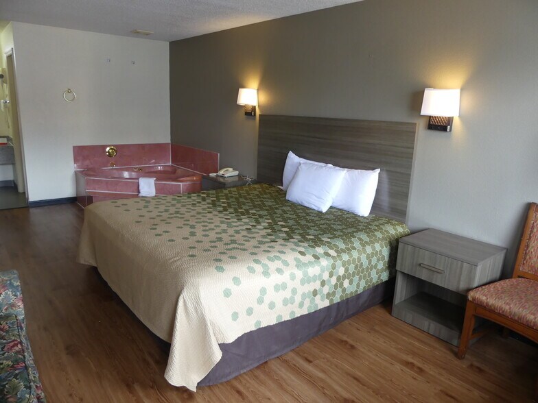 More Photos Of 2120 Lafayette Rd, Fort Oglethorpe Hotel For Sale