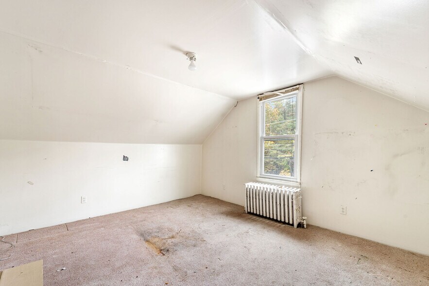 More Photos Of 221 White Horse Pike, Chesilhurst Bar For Sale