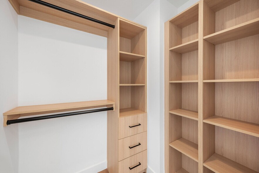 More Photos Of 726 Robinson St, Los Angeles Apartments For Sale