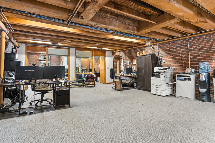 More Photos Of 83 Atlantic Ave, Boston Apartments For Lease