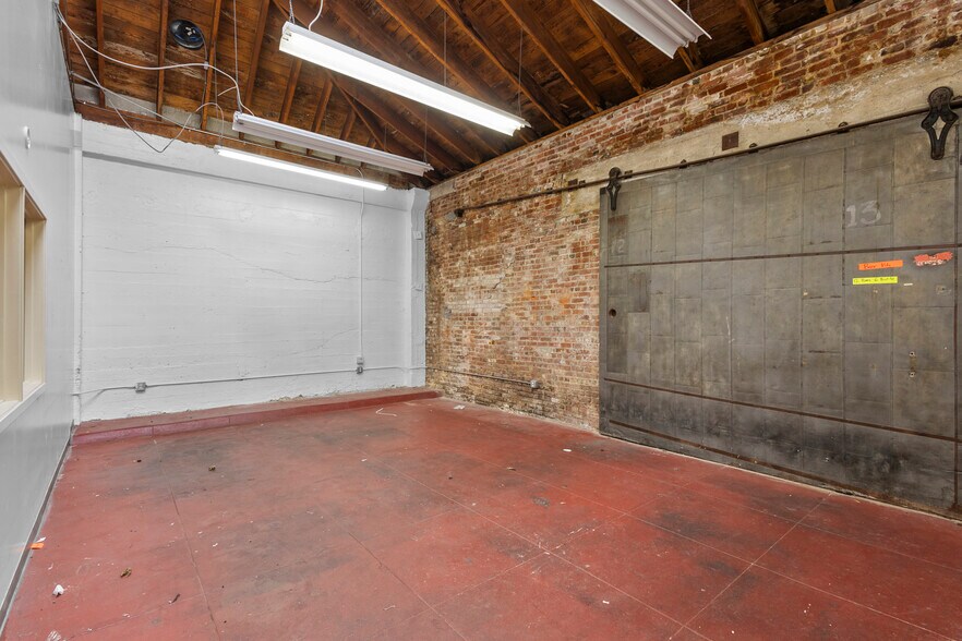 More Photos Of 1422 Harrison St, Oakland Warehouse For Sale