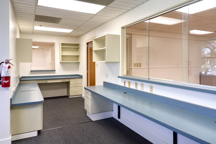 More Photos Of 2020 Palomino Ln, Las Vegas Medical For Lease