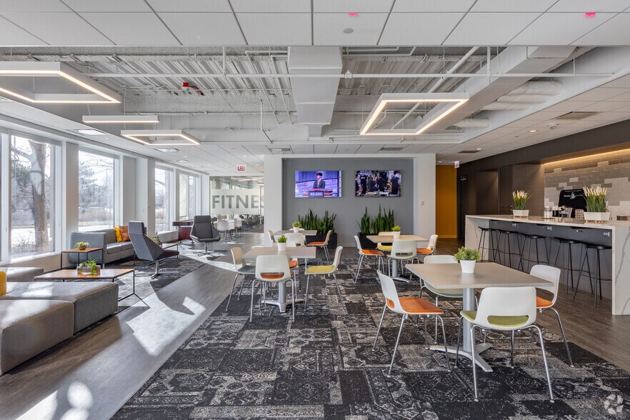 More Photos Of 1500 McConnor Pky, Schaumburg Office For Lease