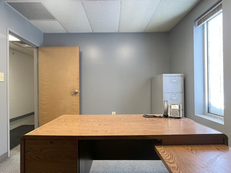 More Photos Of 7171 W Ridge Rd, Fairview Warehouse For Lease