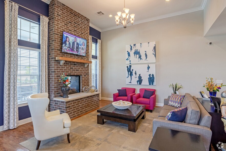 More Photos Of 14125 Louisiana Ave, Savage Apartments For Sale