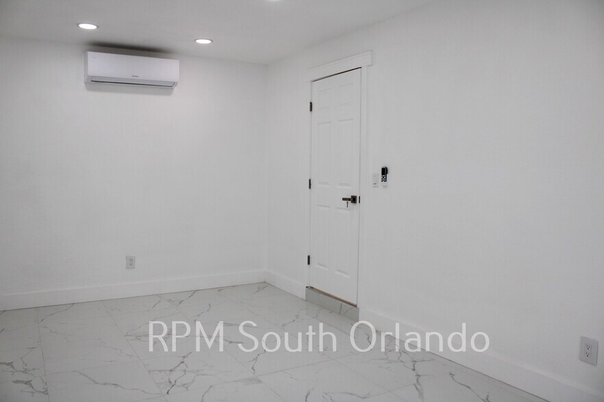 More Photos Of 1245 N Pine Hills Rd, Orlando Office Residential For Lease