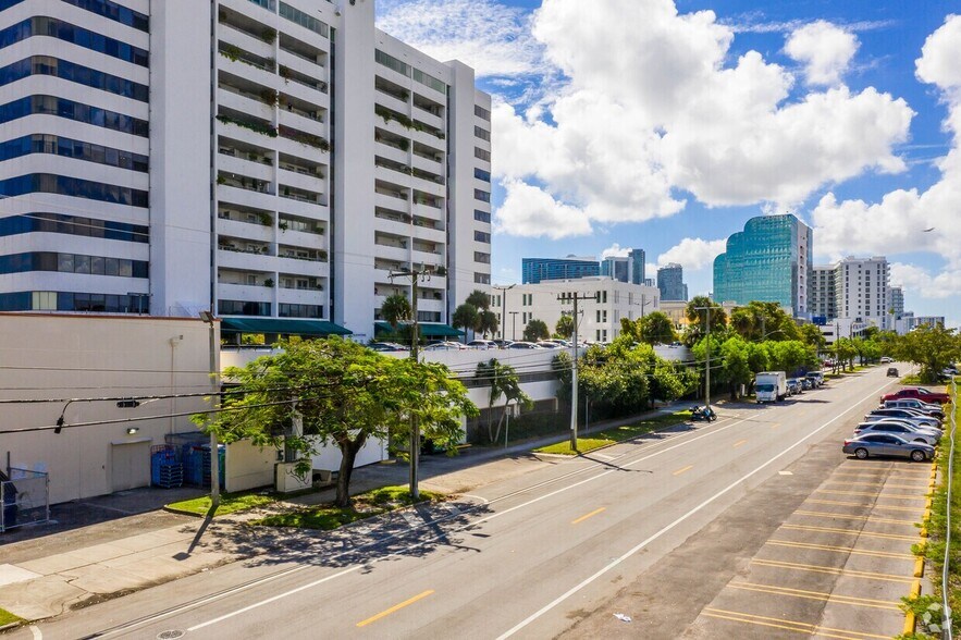 More Photos Of 4770 Biscayne Blvd, Miami Office For Sale