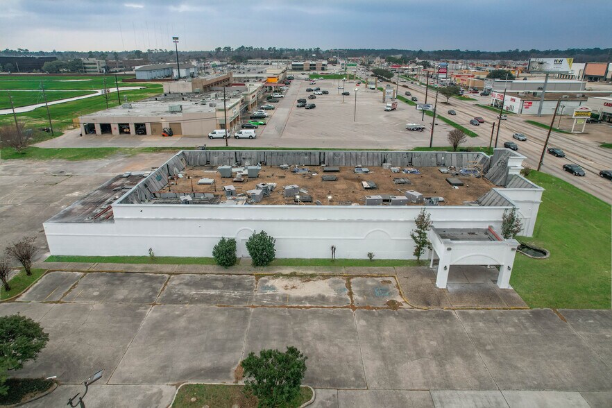 More Photos Of 2103 Cypress Creek Pky, Houston Bar For Sale