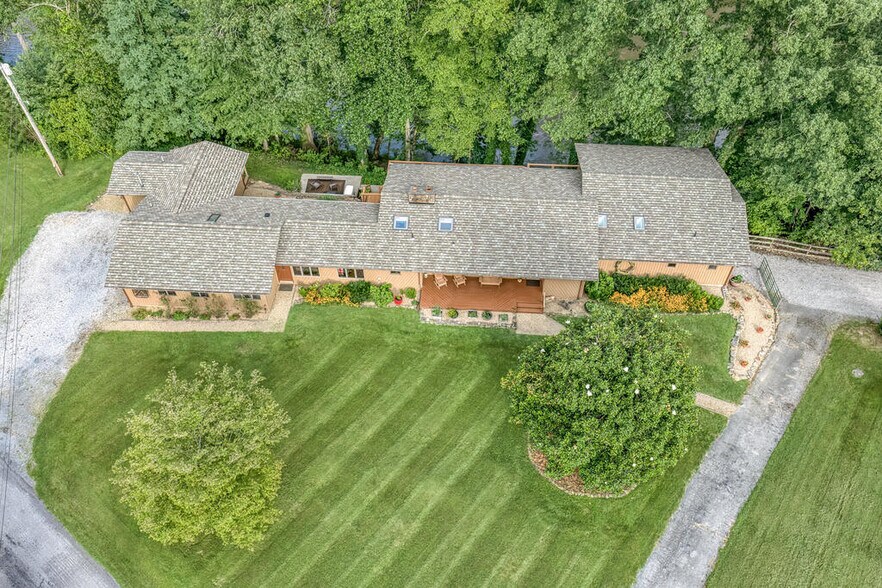 More Photos Of 19080 N Fork River Rd, Abingdon Specialty For Sale