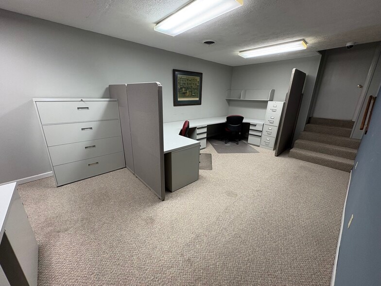 More Photos Of 109 Main st, Delphi Office For Lease