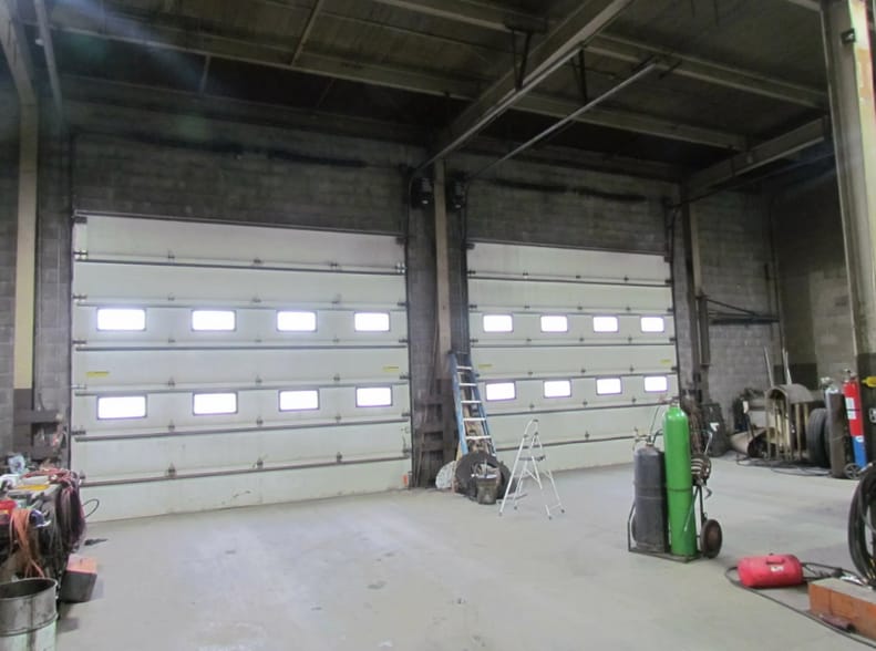 More Photos Of 17065 Hess St, Melvindale Manufacturing For Sale