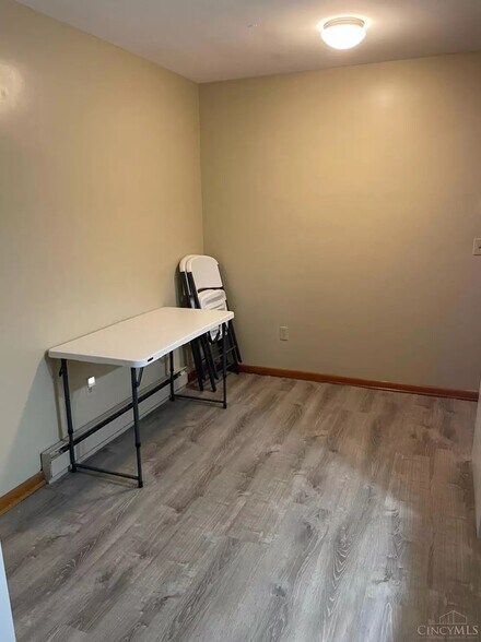 More Photos Of 405 N Main St, Georgetown Apartments For Sale