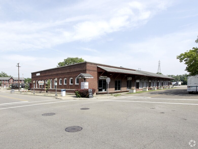 Primary Photo Of 231-253 Market St, Zanesville Unknown For Lease