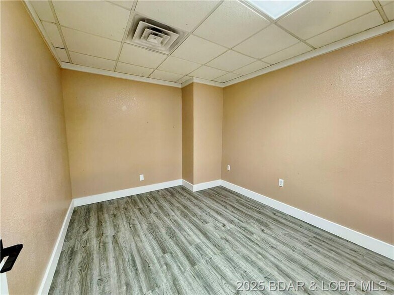 More Photos Of 1192 S Business Route 5, Camdenton Industrial For Sale