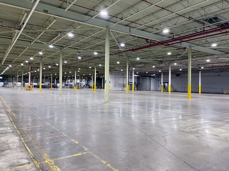 More Photos Of 49 Geyser Rd, Saratoga Springs Manufacturing For Lease