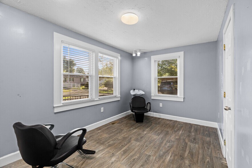 More Photos Of 316 Beech St, Morristown Office For Sale