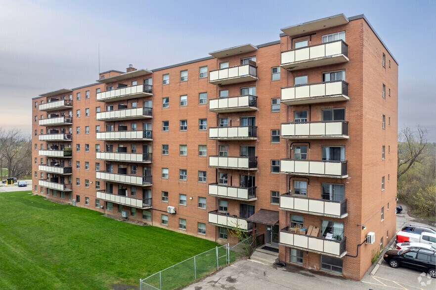 More Photos Of 143 Main St, Dartmouth Apartments For Sale
