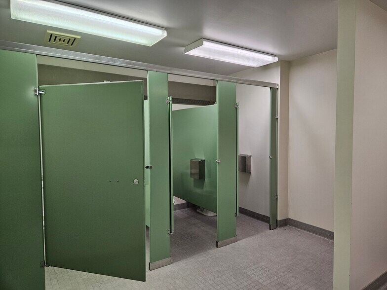 More Photos Of 5000 Fergus Rd, Saint Charles Religious Facility For Sale