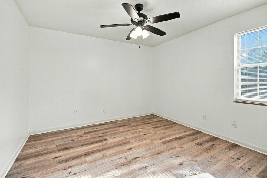 More Photos Of 706 E Inskip Dr, Knoxville Apartments For Sale