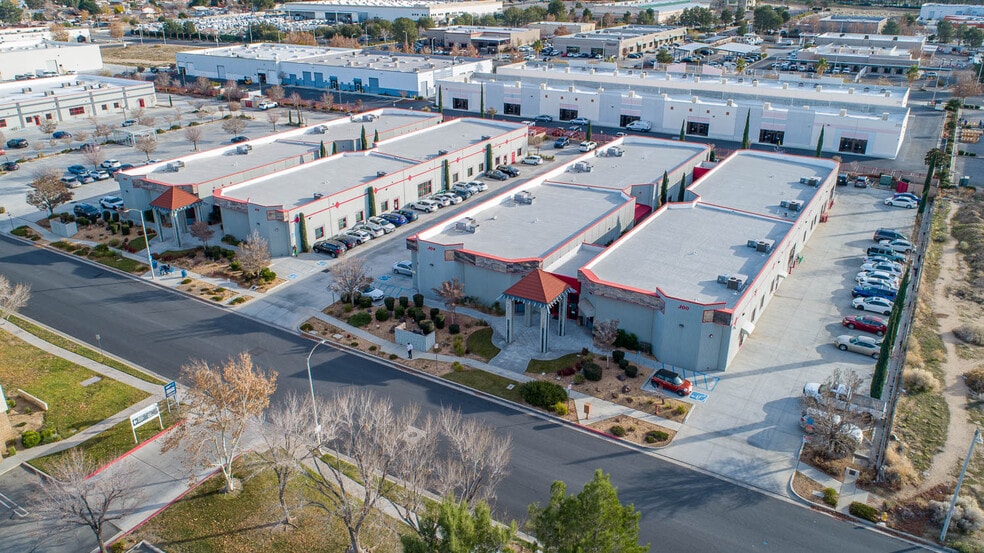 More Photos Of 300-304 E Avenue K6, Lancaster Office For Lease