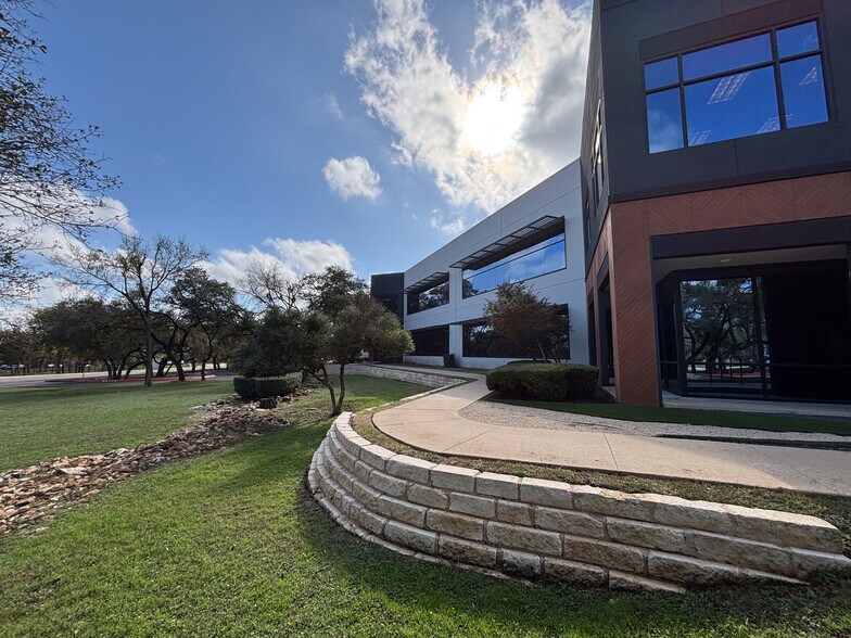More Photos Of 12515-2 Research Blvd, Austin Office For Lease