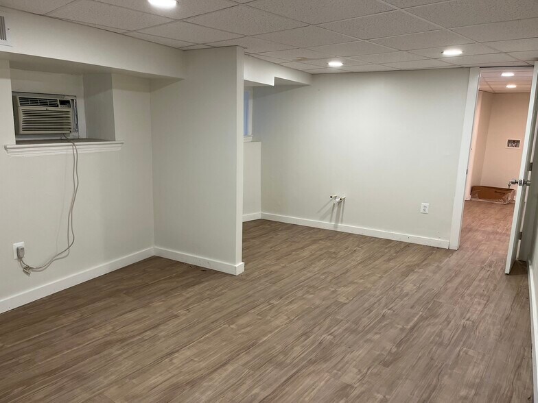 More Photos Of 5 Barney Cir SE, Washington Medical For Lease