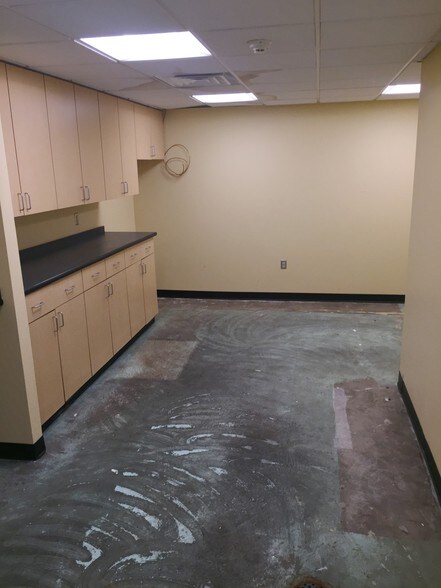 More Photos Of 217-223 E Hartsdale Ave, Hartsdale Storefront Retail Office For Lease
