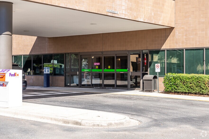 More Photos Of 46-52 Medical Park Dr E, Birmingham Unknown For Lease