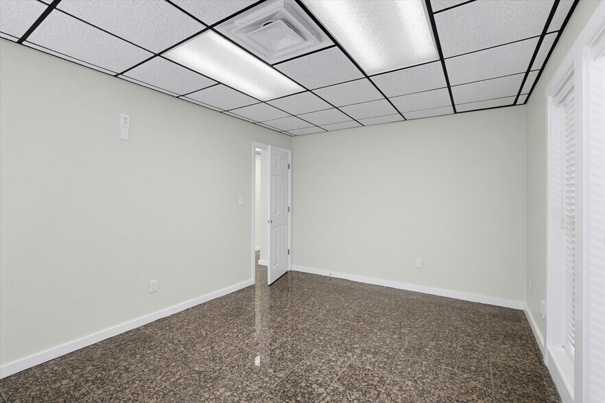 More Photos Of 1801 N Meridian Rd, Tallahassee Office For Lease