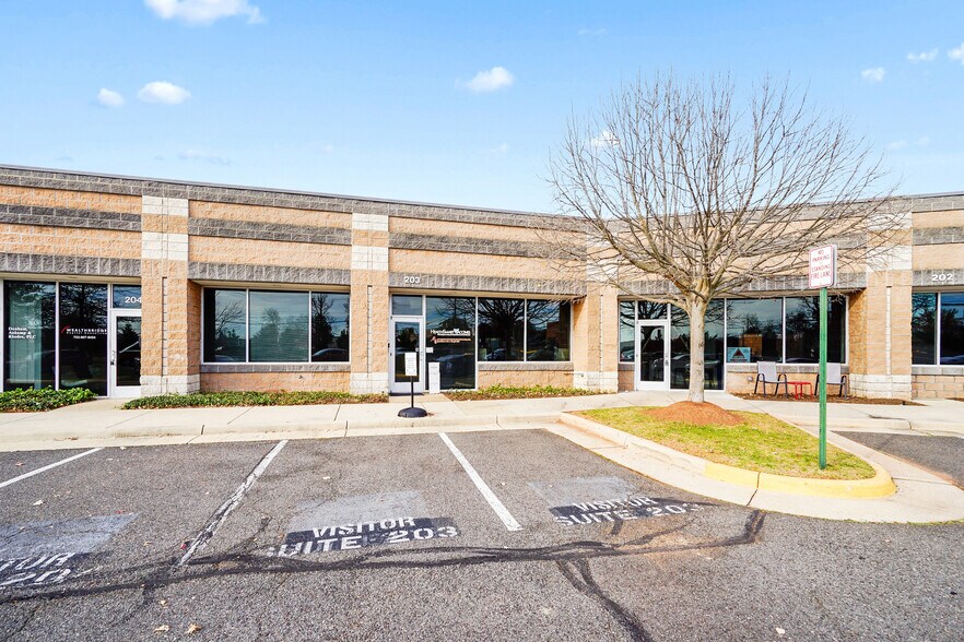 More Photos Of 4437 Brookfield Corporate Dr, Chantilly Office For Sale