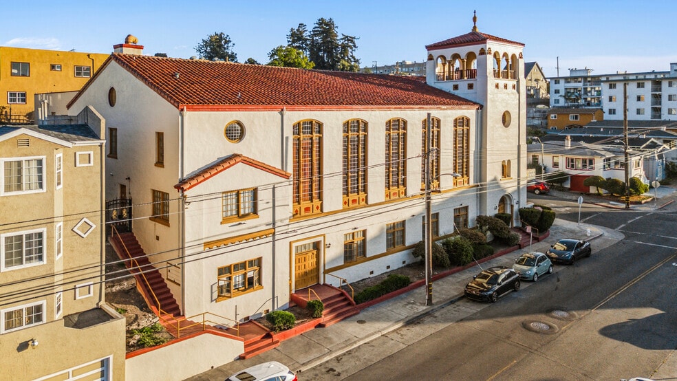 More Photos Of 2100 5th Ave, Oakland Religious Facility For Sale