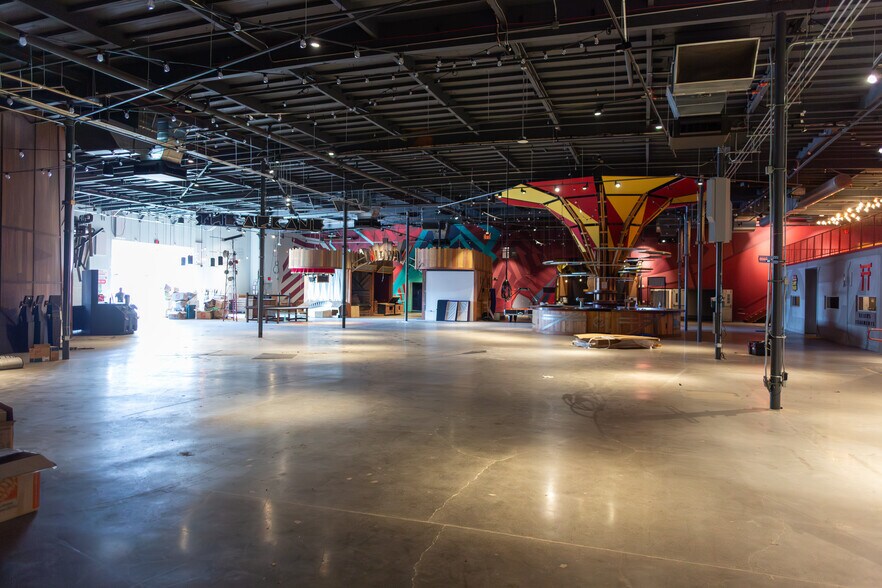 More Photos Of 634 S Mateo St, Los Angeles Freestanding For Lease