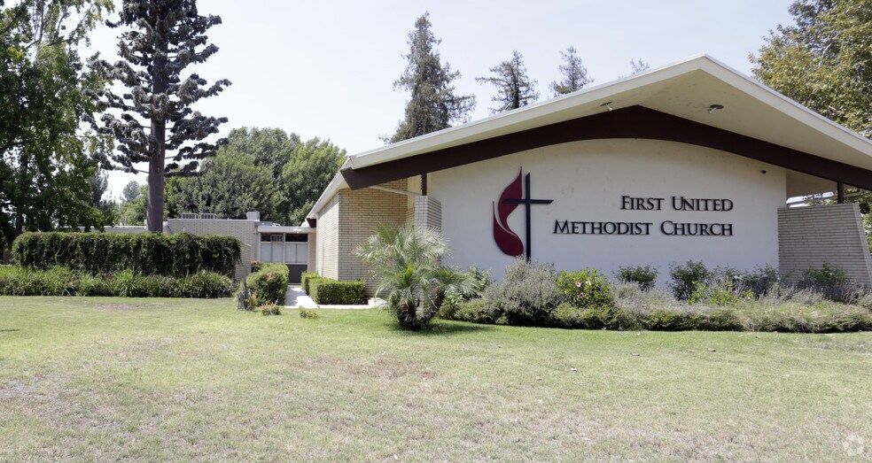 More Photos Of 22700 Sherman Way, West Hills Religious Facility For Lease