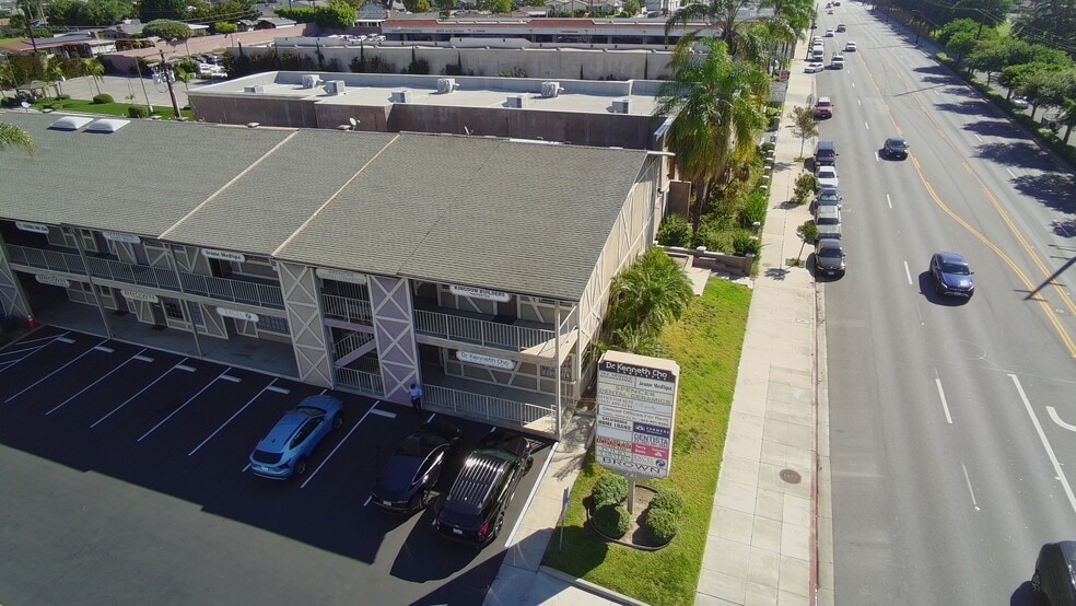 More Photos Of 721 W Whittier Blvd, La Habra Office For Lease