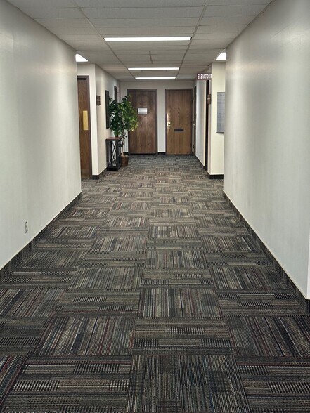 More Photos Of 600 N Cotner Blvd, Lincoln Office For Sale