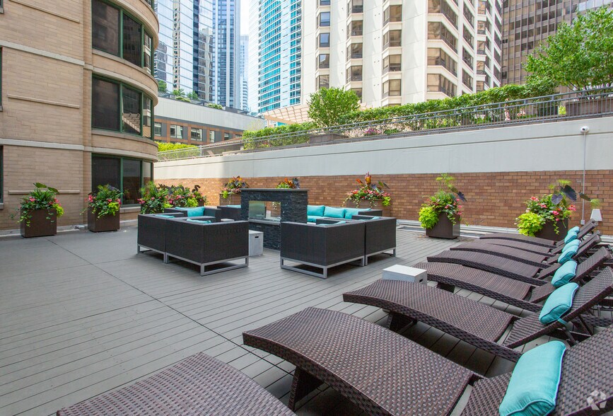 More Photos Of 420 E Ohio St, Chicago Apartments For Sale