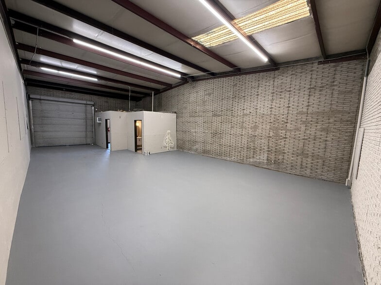 More Photos Of 1715 Wall St, Garland Service For Lease