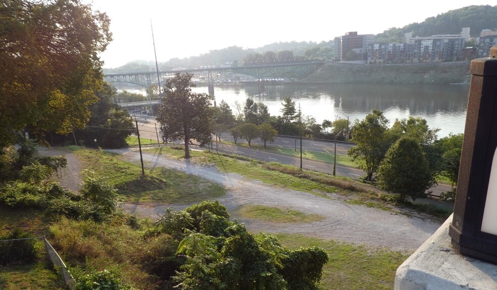 More Photos Of 1015 Locust St, Knoxville Land For Sale