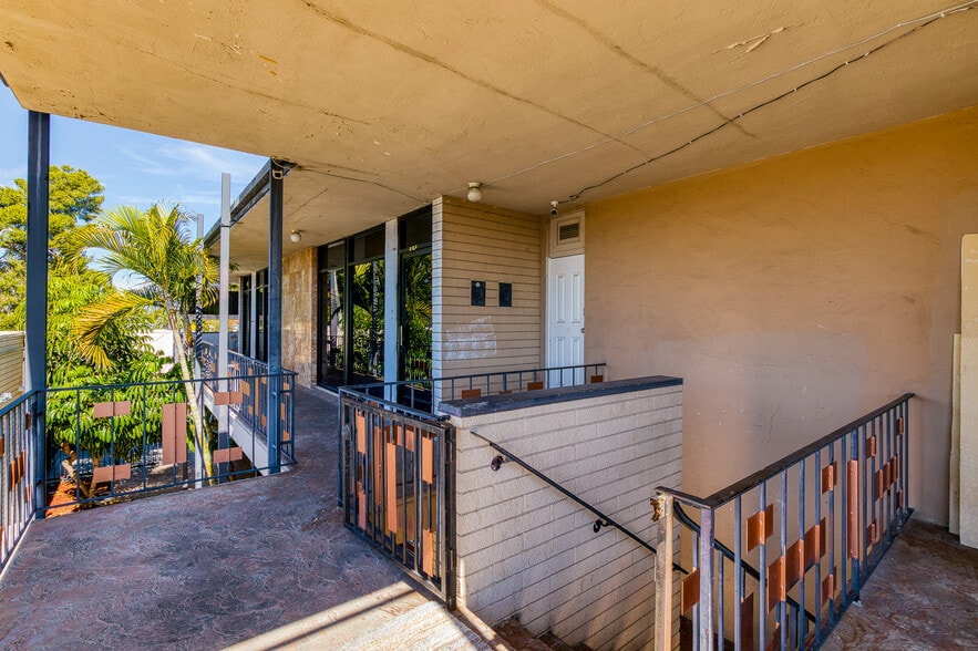 More Photos Of 2000-2010 W Lincoln Ave, Anaheim Freestanding For Sale