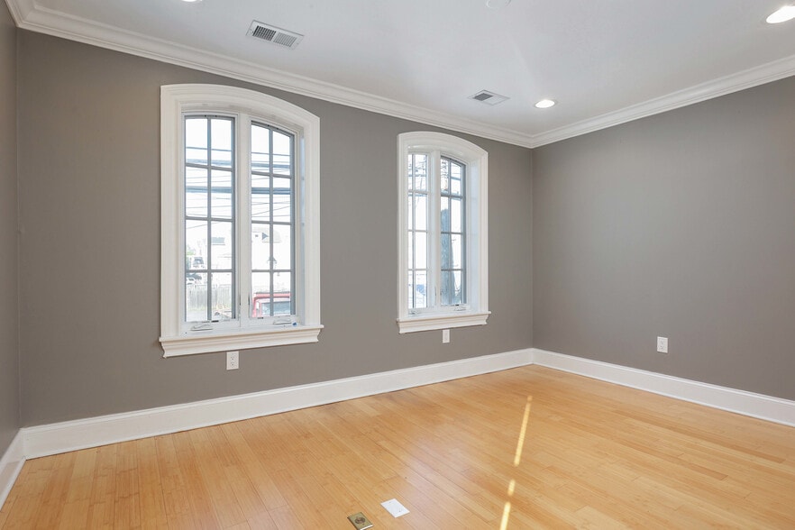 More Photos Of 205 Bay Ave, Highlands Office Residential For Sale