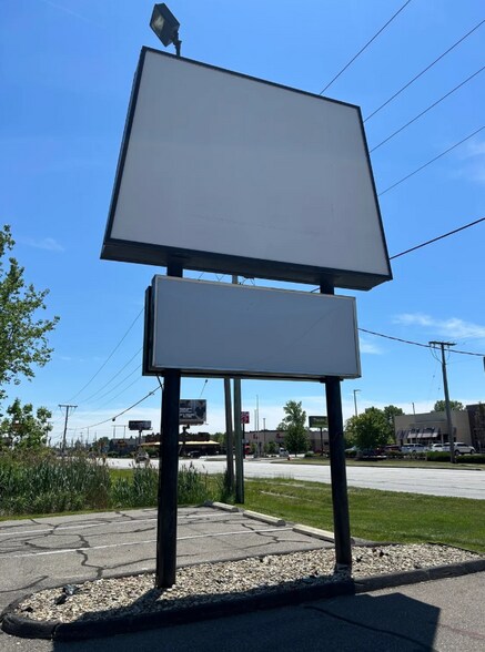 More Photos Of 5510 Franklin St, Michigan City Freestanding For Lease