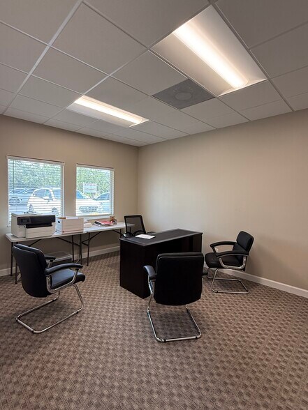 More Photos Of 935 Main St, Safety Harbor Office For Lease