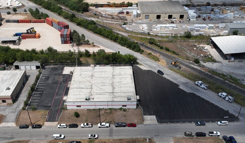 More Photos Of 4415 Dividend Dr, San Antonio Warehouse For Sale