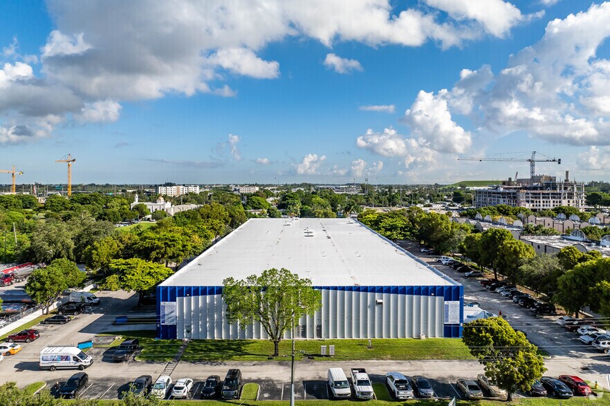 More Photos Of 4701-4759 SW 51 St, Davie Warehouse For Lease