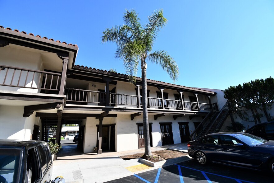 More Photos Of 2135 Huntington Dr, San Marino Office For Lease